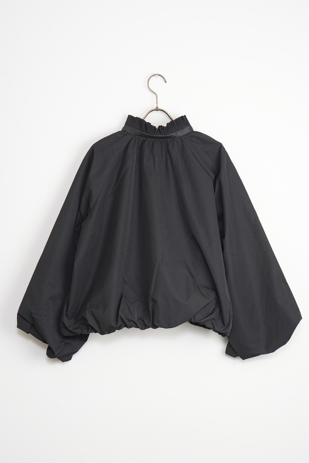 Marilyn Moon プリーツツイルバルーンブルゾン新品未使用タグ付き MARILYN MOON】プリーツツイルバルーンブルゾン_240829001955 | EG