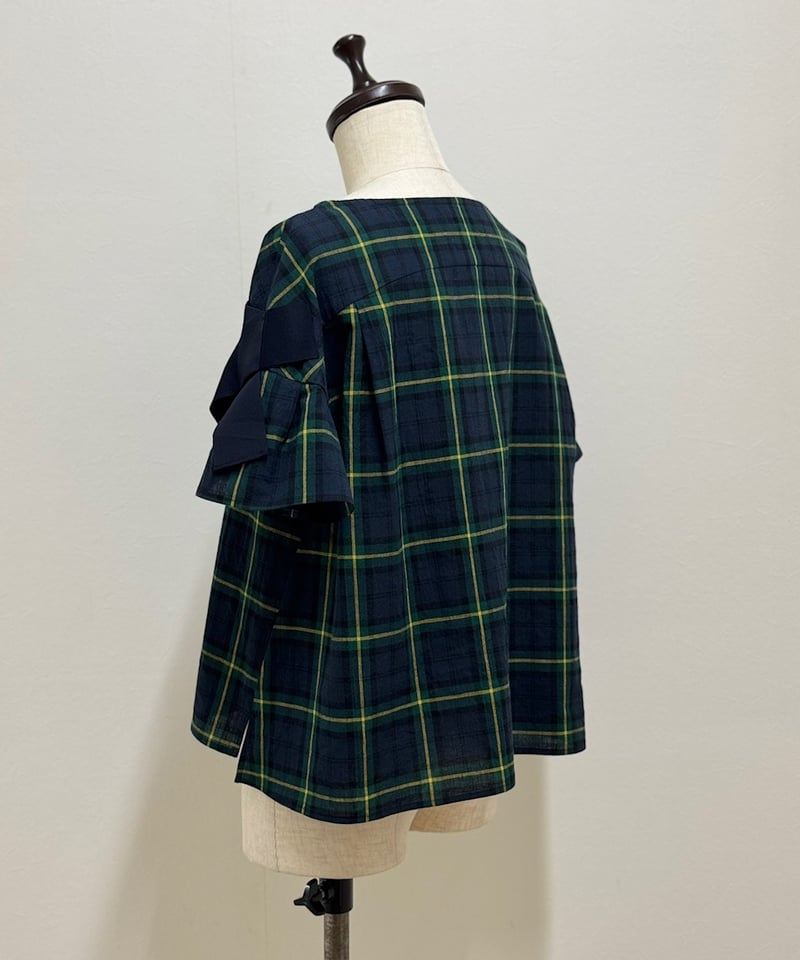 【未着用】yukiemon　アルバムブラウス　Mサイズ 新品タグ付き yukiemon ハンドステッチ柄 チュニック 3Lサイズ