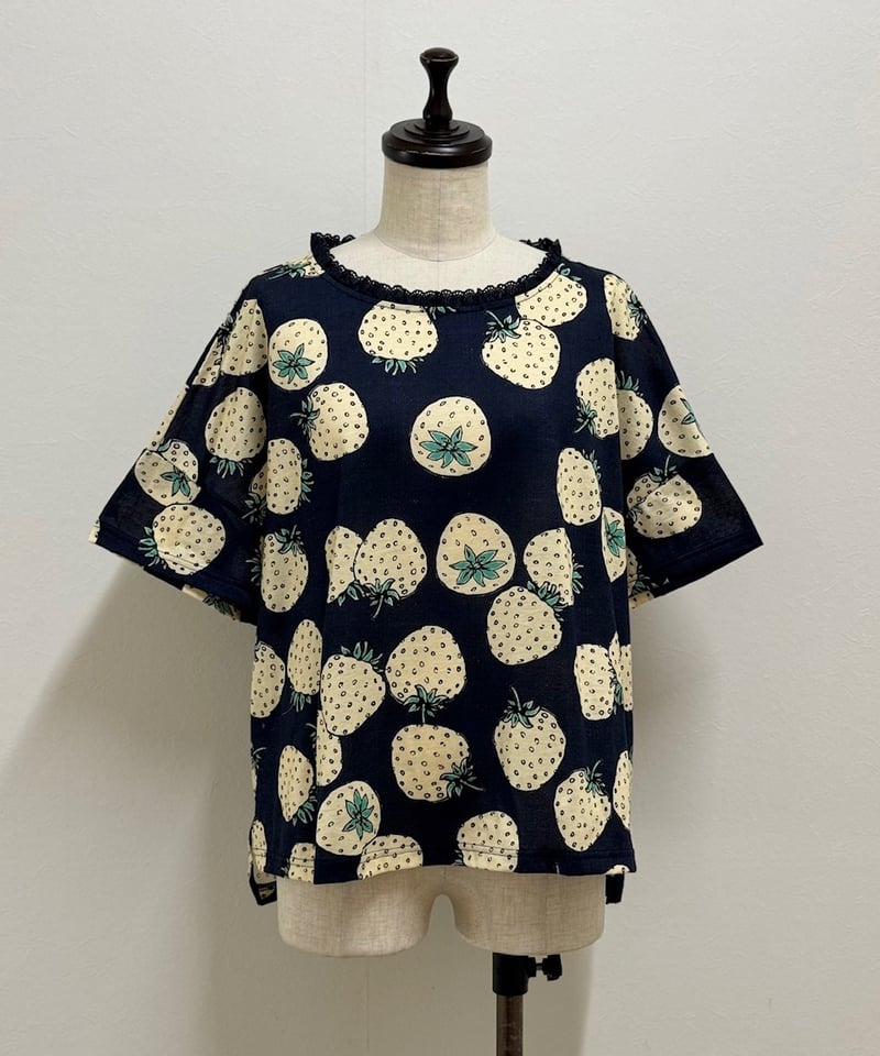 yukiemon】いちご変形Tシャツ_240723009528 | EGAMI OFFICI yukiemon】いちご変形Tシャツ_240723009528 | EGAMI OFFICI