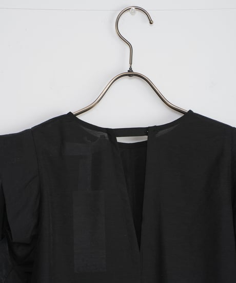 【MARILYN MOON】Tuck sleeve blouse_240115005080