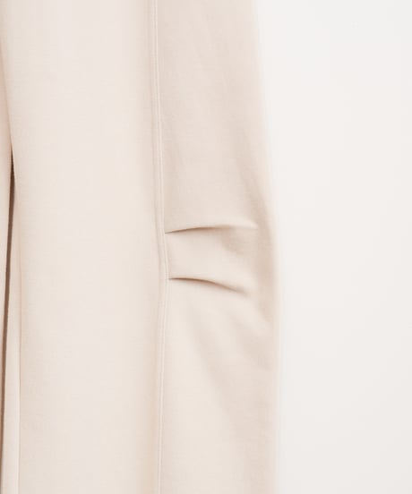 【YENN】KNEE TUCK SWEAT pants_250617000335