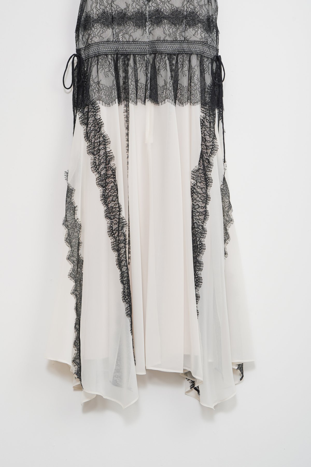 FRAY I.D】レーストリムフレアドレス_240607006535 | EGAMI OFF