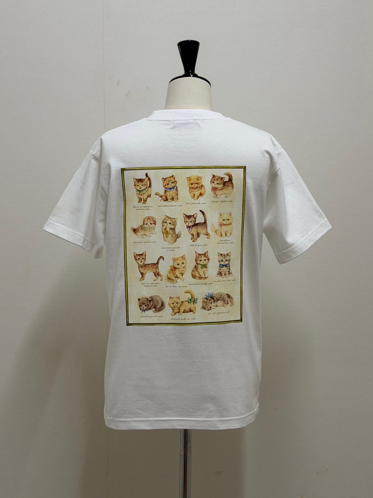 yukiemon】ぺたぺたこねこ図鑑Tシャツ（長め3L） | EGAMI OFFICIAL