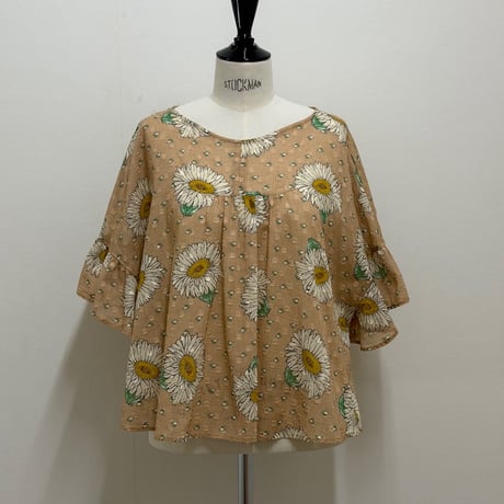 【新品】yukiemon ユキエモン ジェリーブラウス オフxオフ（M） 新品】yukiemon ユキエモン ジェリーブラウス オフxオフ（M） 【公式通販】
