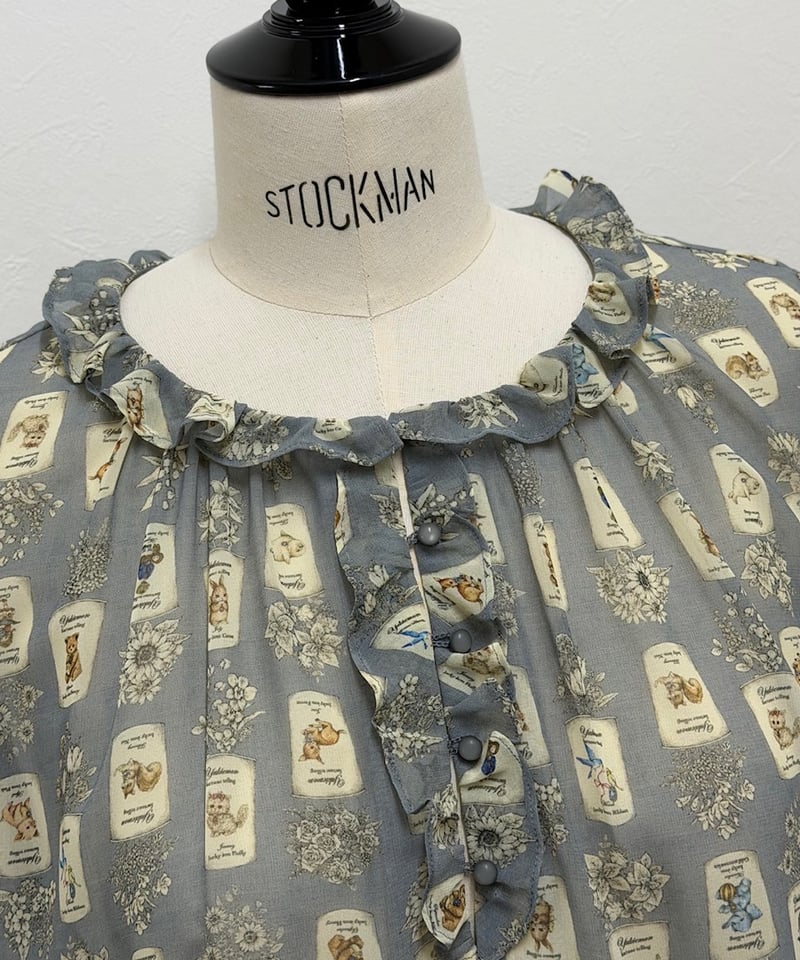 yukiemon おやつ　テキスタイルブラウス　ミルク　新品未使用3L yukiemon】※数量限定※5部袖テキスタイルブラウス（M・3L） | EGAMI OFF