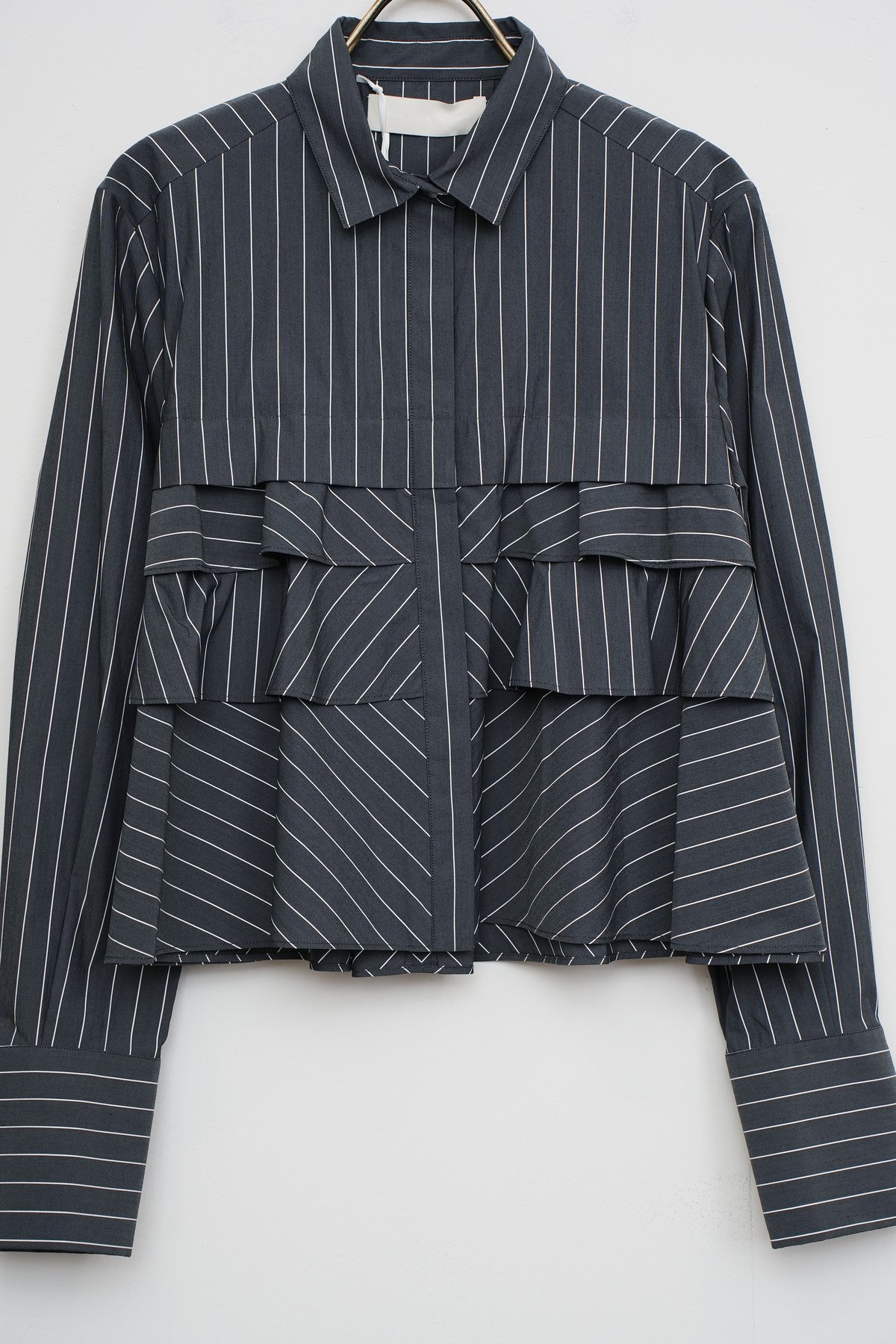 【新品・未使用】MARILYNMOON レイヤードラッフルブラウス 新品・未使用】MARILYNMOON レイヤードラッフルブラウス レイヤード