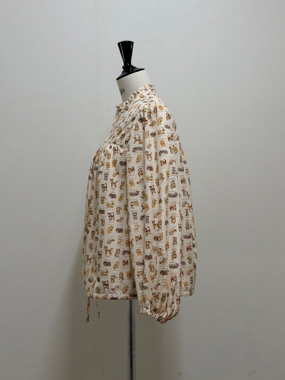 yukiemon】こねこ図鑑レインブルゾン（M・3L） | EGAMI OFFICIAL W