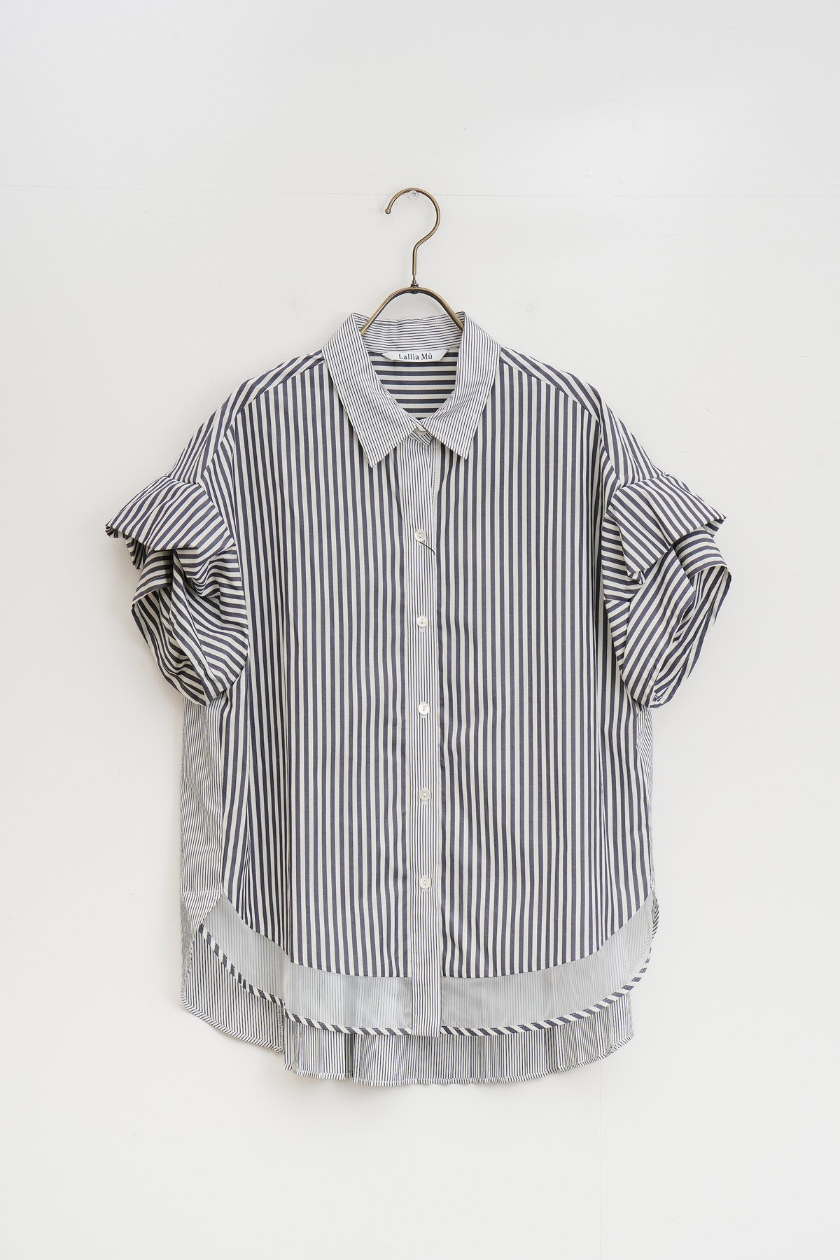 Lallia Mû】バックプリーツストライプシャツ＿2505030080131 | EGAM
