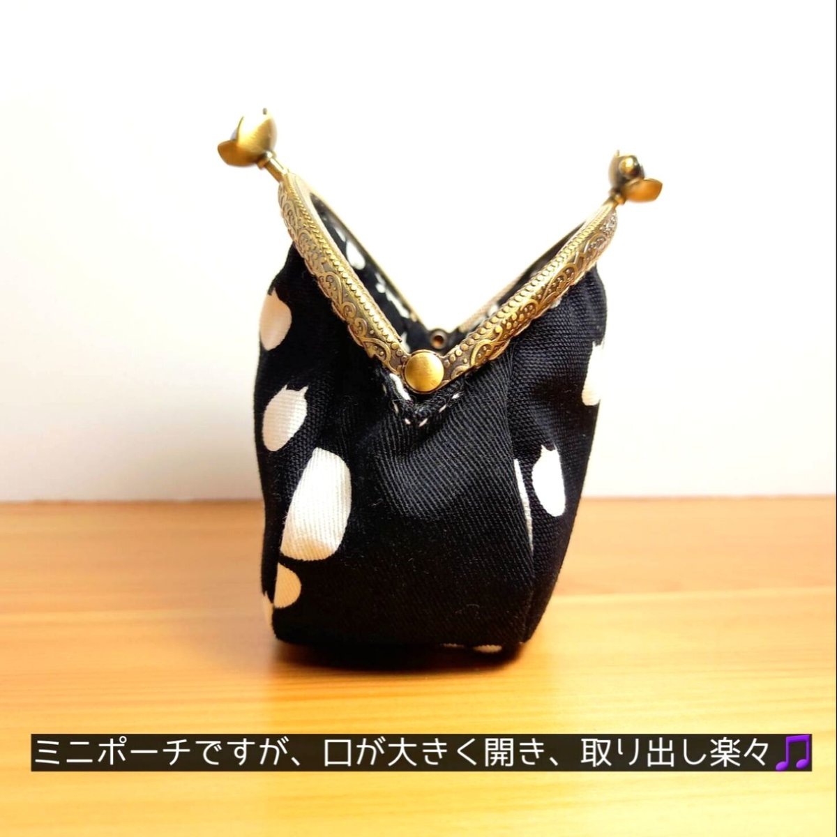 ぷっくりコロン♪【ねこたま】 がまポーチ | 6210gama〜むにがま〜