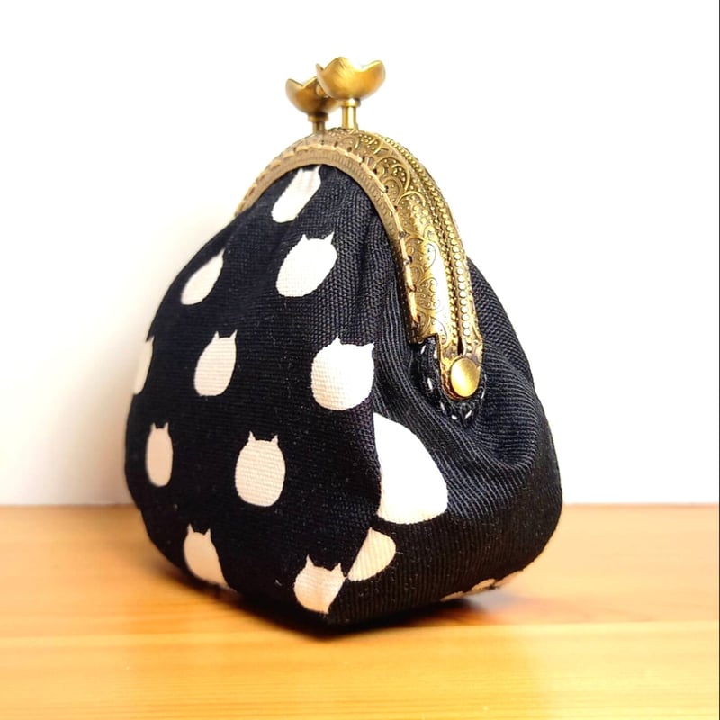 ぷっくりコロン♪【ねこたま】 がまポーチ | 6210gama〜むにがま〜