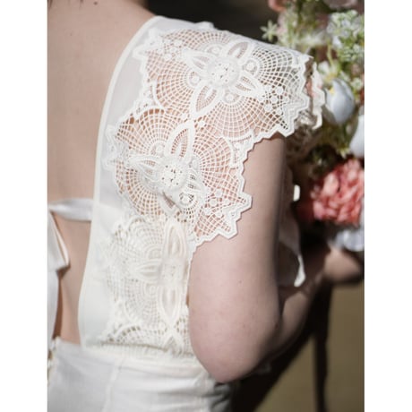 ⑤Amoremio (antique white) dress