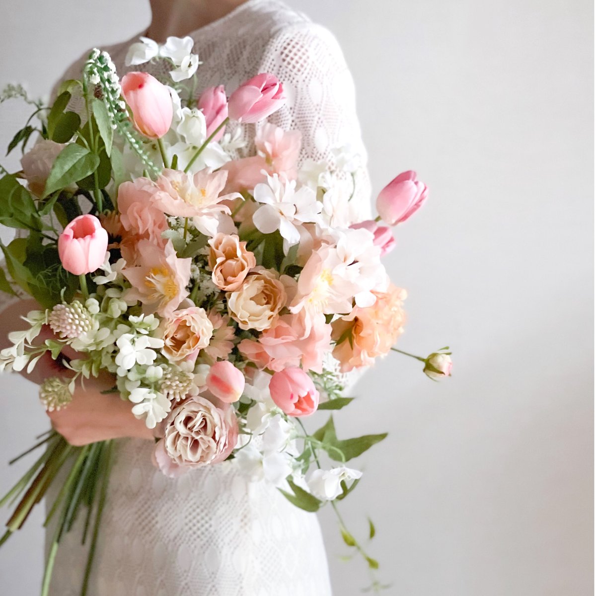 ピンク×ベージュのチューリップブーケ | atelier noix