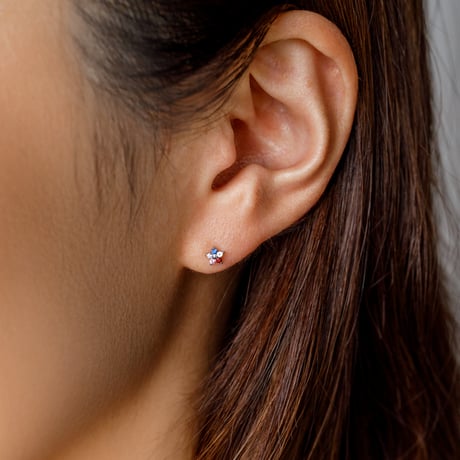大切な絆を誕生石で紡ぐピアス【5石-選べる誕生石】｜Pt950｜Family Pierce Penta（ファミリーピアス・ペンタ）｜Artisan Works