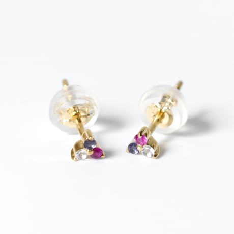 大切な絆を誕生石で紡ぐピアス【3石-選べる誕生石】｜K18YG｜Family Pierce Tri（ファミリーピアス・トリ）｜Artisan Works