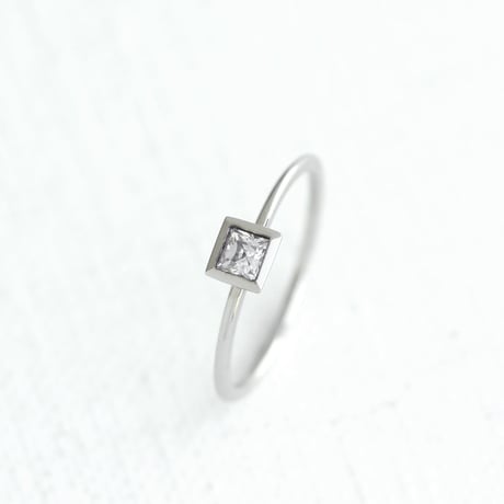 スクエアダイヤモンドリング(フクリン)[Legato Carre – レガート・キャレ]｜1.0mm幅｜プラチナ950｜Second line