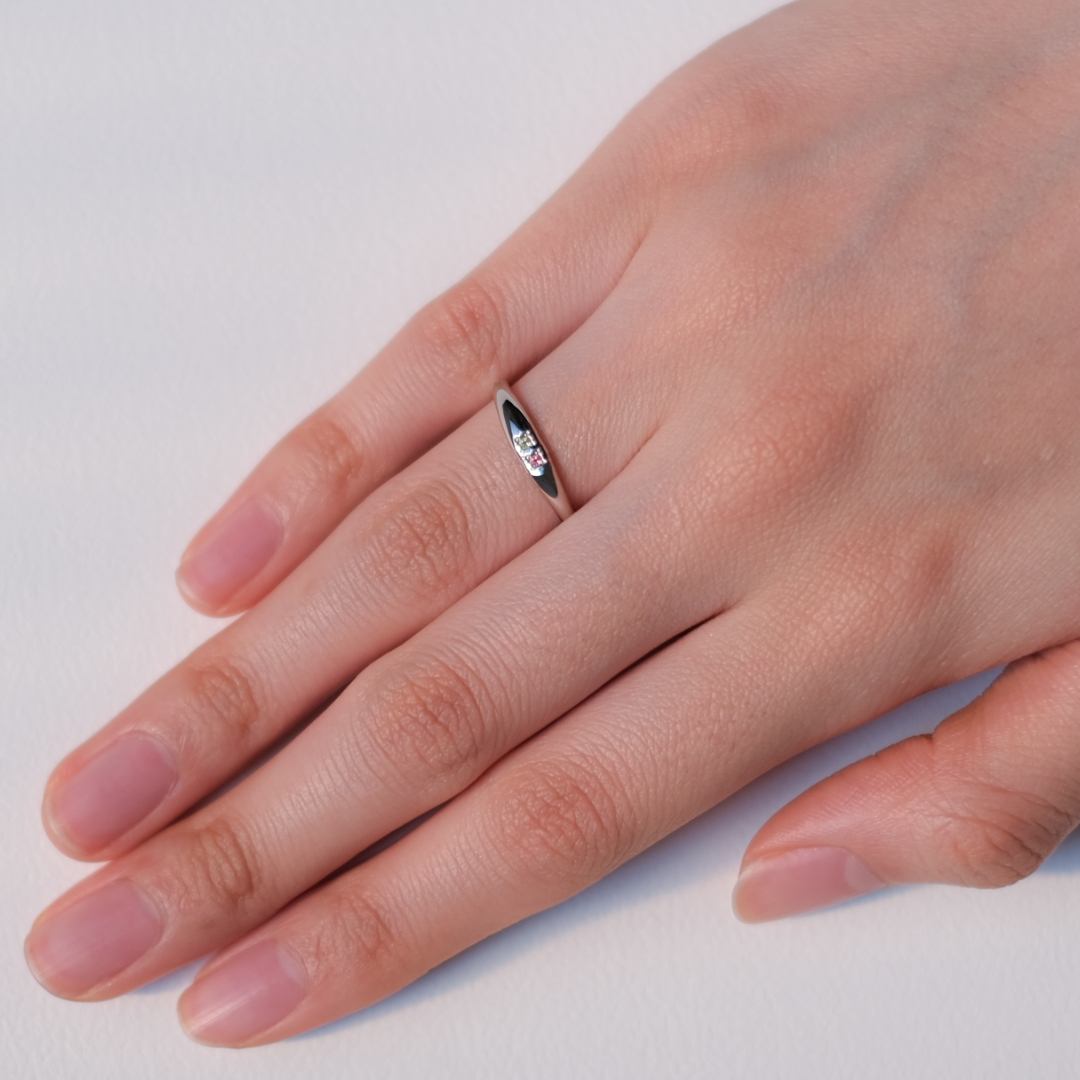 大切な絆を誕生石で紡ぐ指輪【2石-選べる誕生石】｜【選べるリング幅