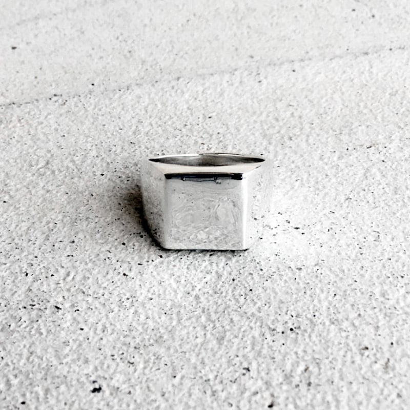 SQUARE CLASS RING(スクエア 文字刻印ver)｜トップサイズ13mm｜シルバー