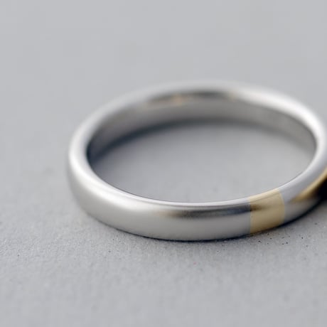 マリッジリング・結婚指輪【2本セット/Momenti（モメンティ）】｜プラチナ×K18YG / Combination｜[Artisan Works]