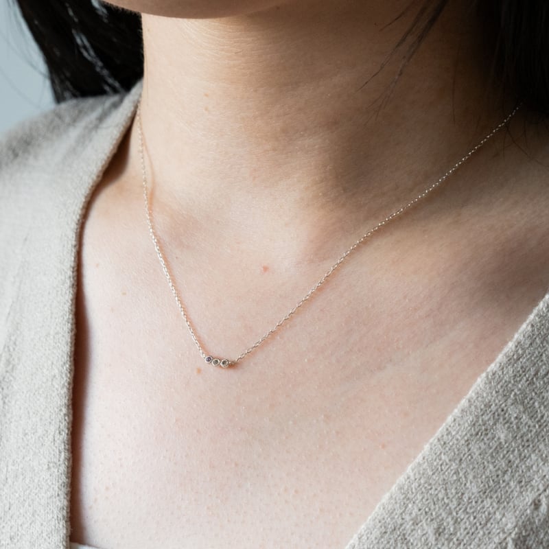 大切な人の宝石を紡ぐネックレス【選べる誕生石-3石-】｜シルバー925