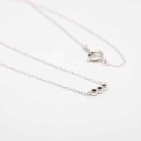 大切な人の宝石を紡ぐネックレス【選べる誕生石-3石-】｜プラチナ950｜Family Necklace（ファミリーネックレス）｜Artisan Works