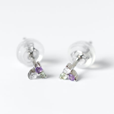 大切な絆を誕生石で紡ぐピアス【3石-選べる誕生石】｜Pt950 ｜Family Pierce Tri（ファミリーピアス・トリ）｜Artisan Works