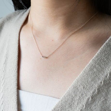 大切な人の宝石を紡ぐネックレス【選べる誕生石-3石-】｜プラチナ950｜Family Necklace（ファミリーネックレス）｜Artisan Works