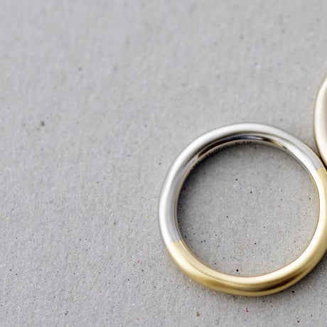 マリッジリング・結婚指輪【2本セット/Novum（ノウム）】｜プラチナ×K18YG＆K18BG / Combination｜[Artisan Works]