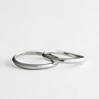 ウェーブデザインの結婚指輪  Calmato（カルマート）２本セット｜幅2.0㎜｜プラチナ950｜Artisan Works