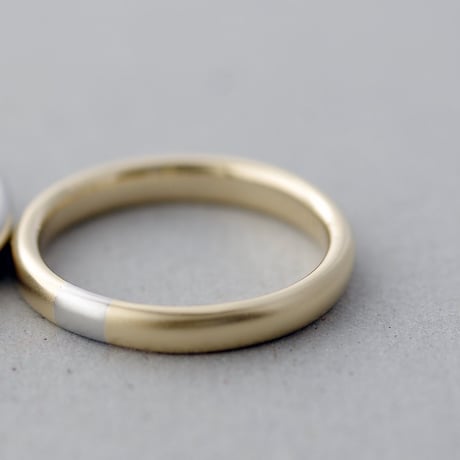 マリッジリング・結婚指輪【2本セット/Momenti（モメンティ）】｜プラチナ×K18YG / Combination｜[Artisan Works]