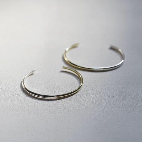 コンビネーションバングル・ラウンド【シルバー925と真鍮のコンビ / シンプルな甲丸】｜Silver925+真鍮 ｜ Atelier CraM