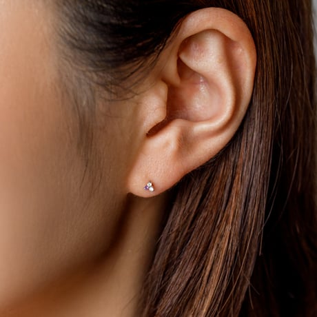 大切な絆を誕生石で紡ぐピアス【3石-選べる誕生石】｜Pt950 ｜Family Pierce Tri（ファミリーピアス・トリ）｜Artisan Works