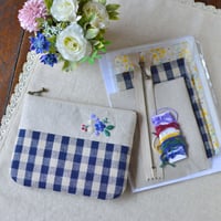 青い花のフラットポーチKit