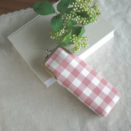 花刺繍のがま口ペンケース