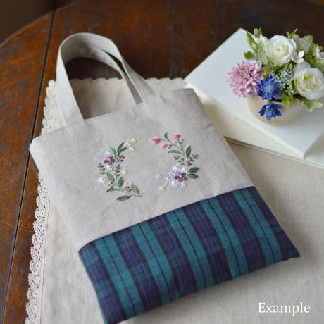 リースの刺繍図案