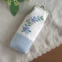 がま口ペンケース（青い花）