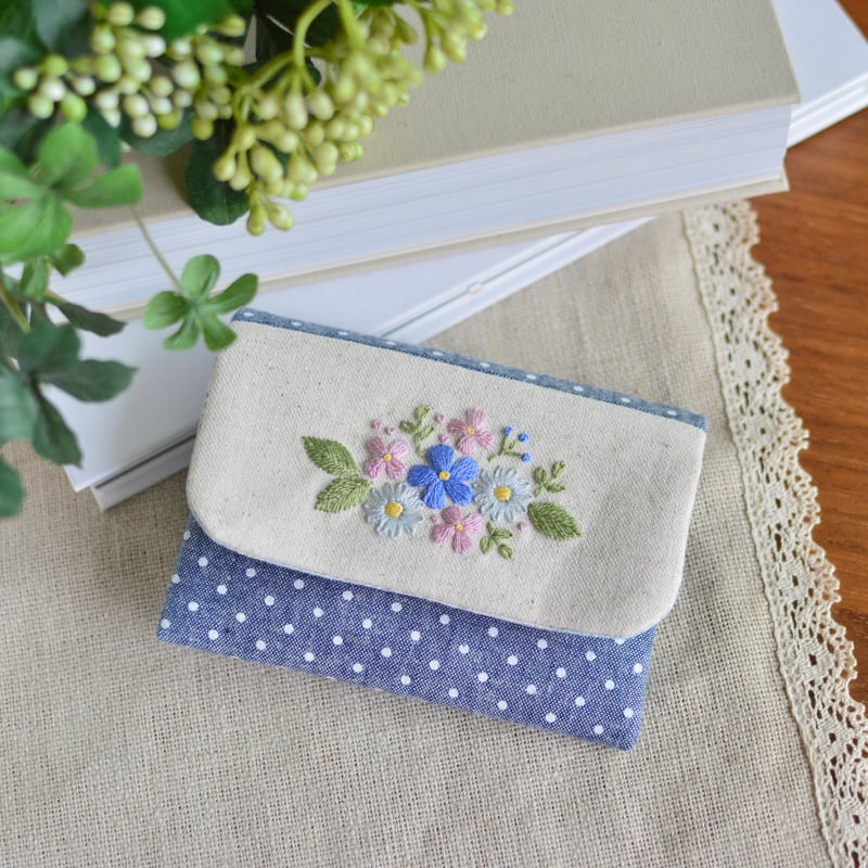 花刺繍のカードケースKit | アトリエ＊ノート