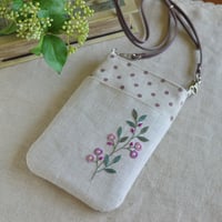 ローズピンクのスマホショルダー