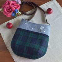 しずく型ポシェット（グリーン）