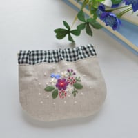 花刺繍のミニバネポーチ（濃紫）