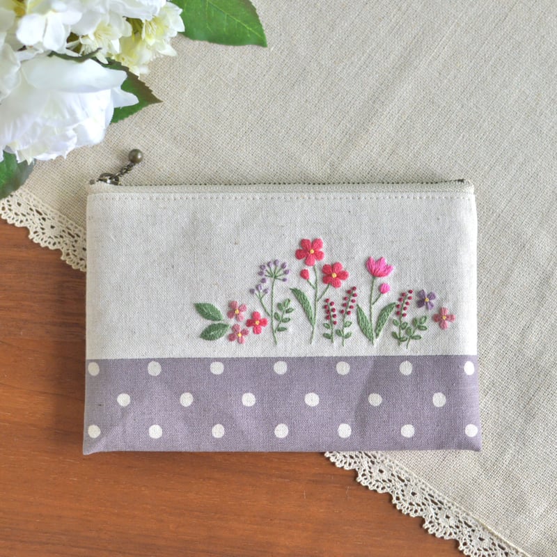 【新品】Elizabeth Scarlett 蓮の花刺繍ポーチ　日本未入荷 ラスト1点・ブラウン2のみ】ベトナム花日和｜ベトナムお土産 蓮