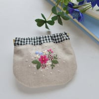 花刺繍のミニバネポーチ（ローズピンク）