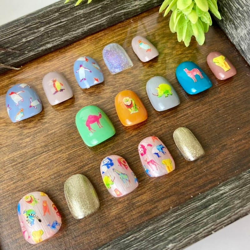 ネイルシール・カラフルアニマルズ | Fujiyoshi Brother's