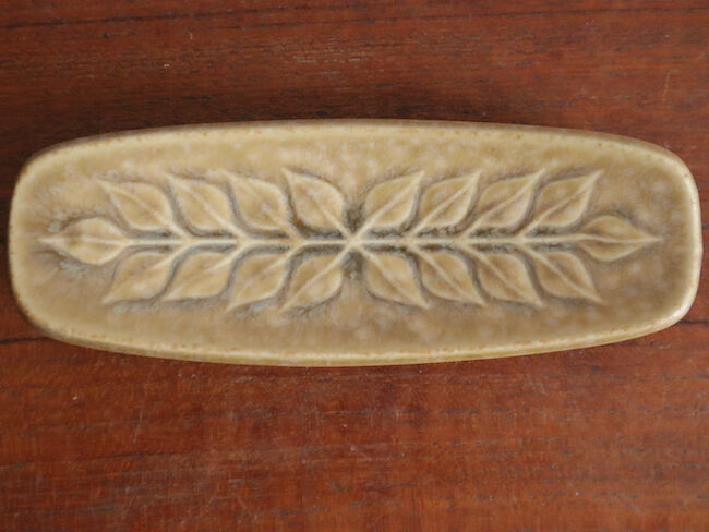 クイストゴー レリーフ カトラリーレスト | Loppehopper