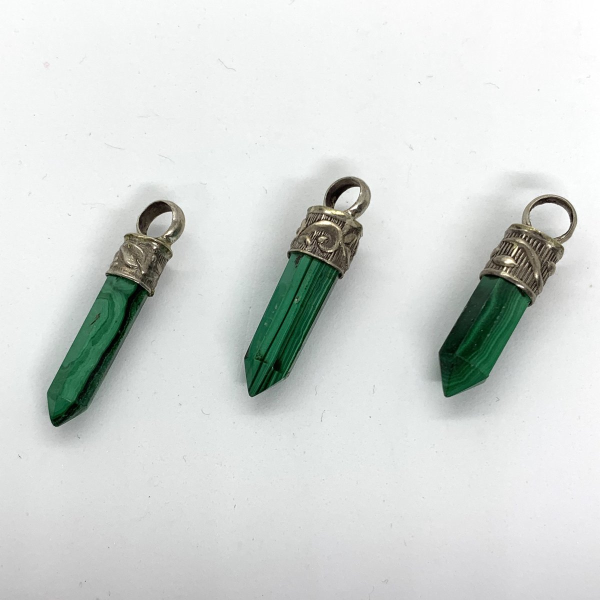 【台座つき】くじゃく石（メルカイト） 台座つき】くじゃく石（メルカイト）