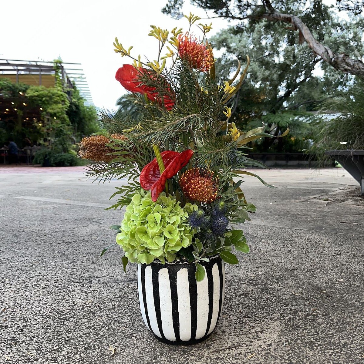 2way arrangement（ドライフラワーになるお花を使ったアレンジメント