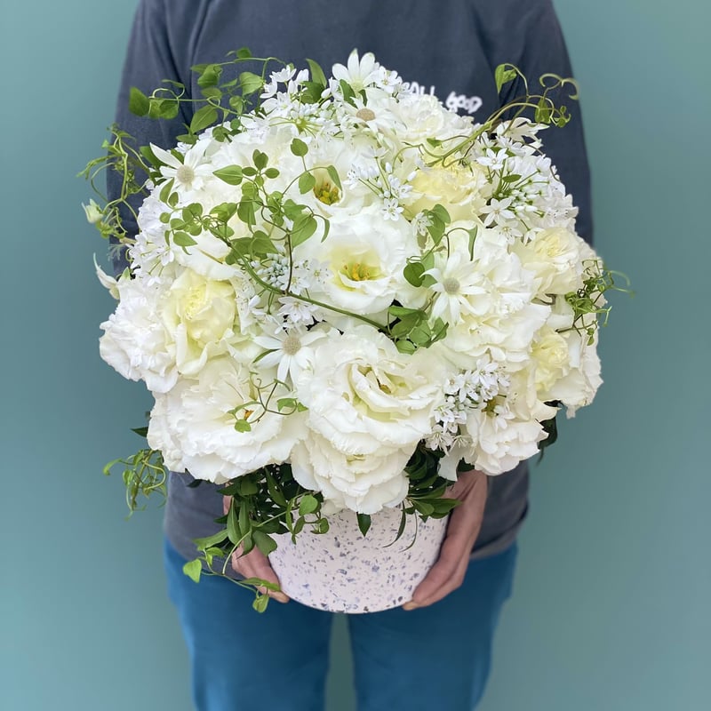 arrangement M | ALL GOOD FLOWERS STORE