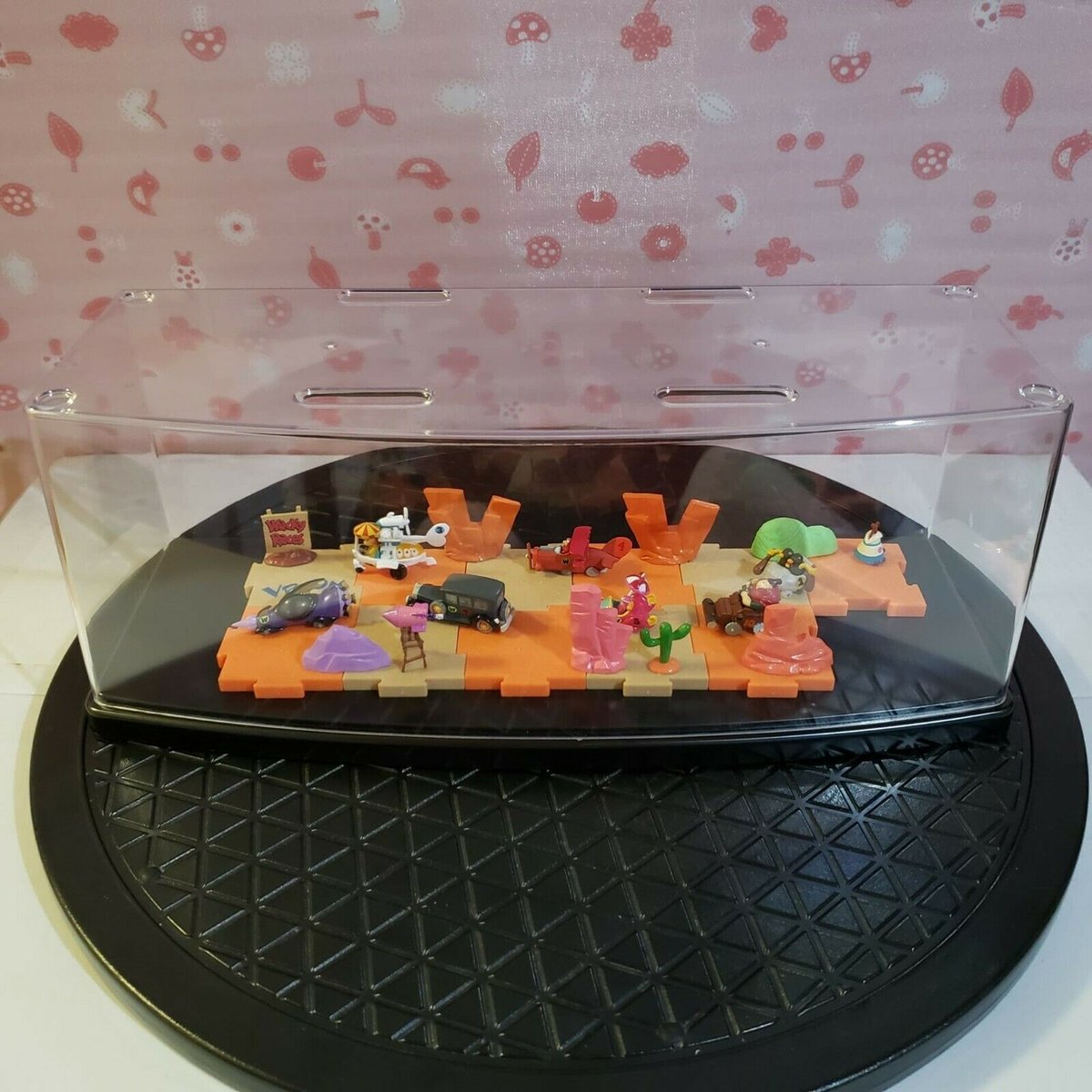 ☆ Creative Diorama Parts①　　　　　　　【特典会員限定】 Wacky Races Diorama Set Vol.1 AB W/ Acrylic Cas