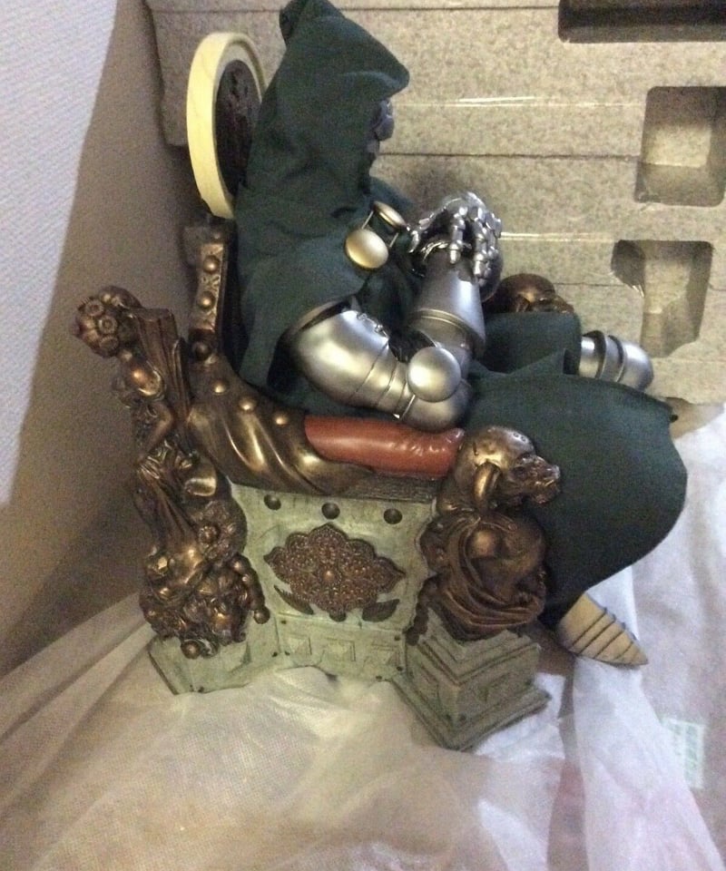 新品未使用マーベル サイドショウ Sideshow Dr Doom ドゥーム 新品未使用マーベル サイドショウ Sideshow Dr Doom ドゥーム