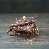 《SANGO》バークチョコレート〈クッキークランブ〉