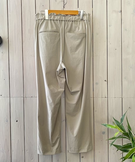 パンツ LeMelange  ルメランジュ ナイロン4WAYストレッチテーパードパンツ グレーベージュ 8623506